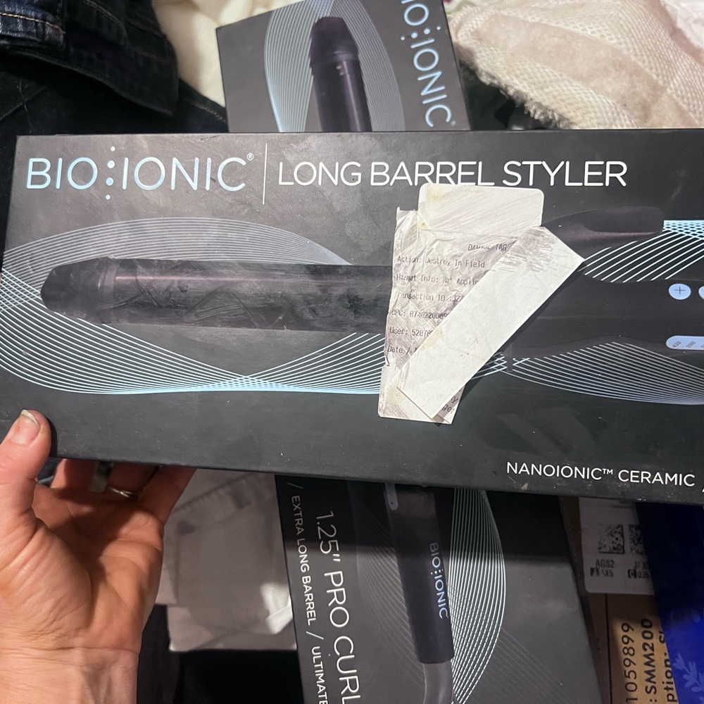 Bio ionic- curling iron - Picture 3 of 3